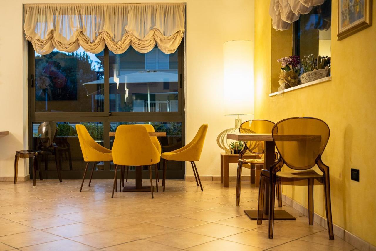 Hotel Zanella Cervia Exterior foto