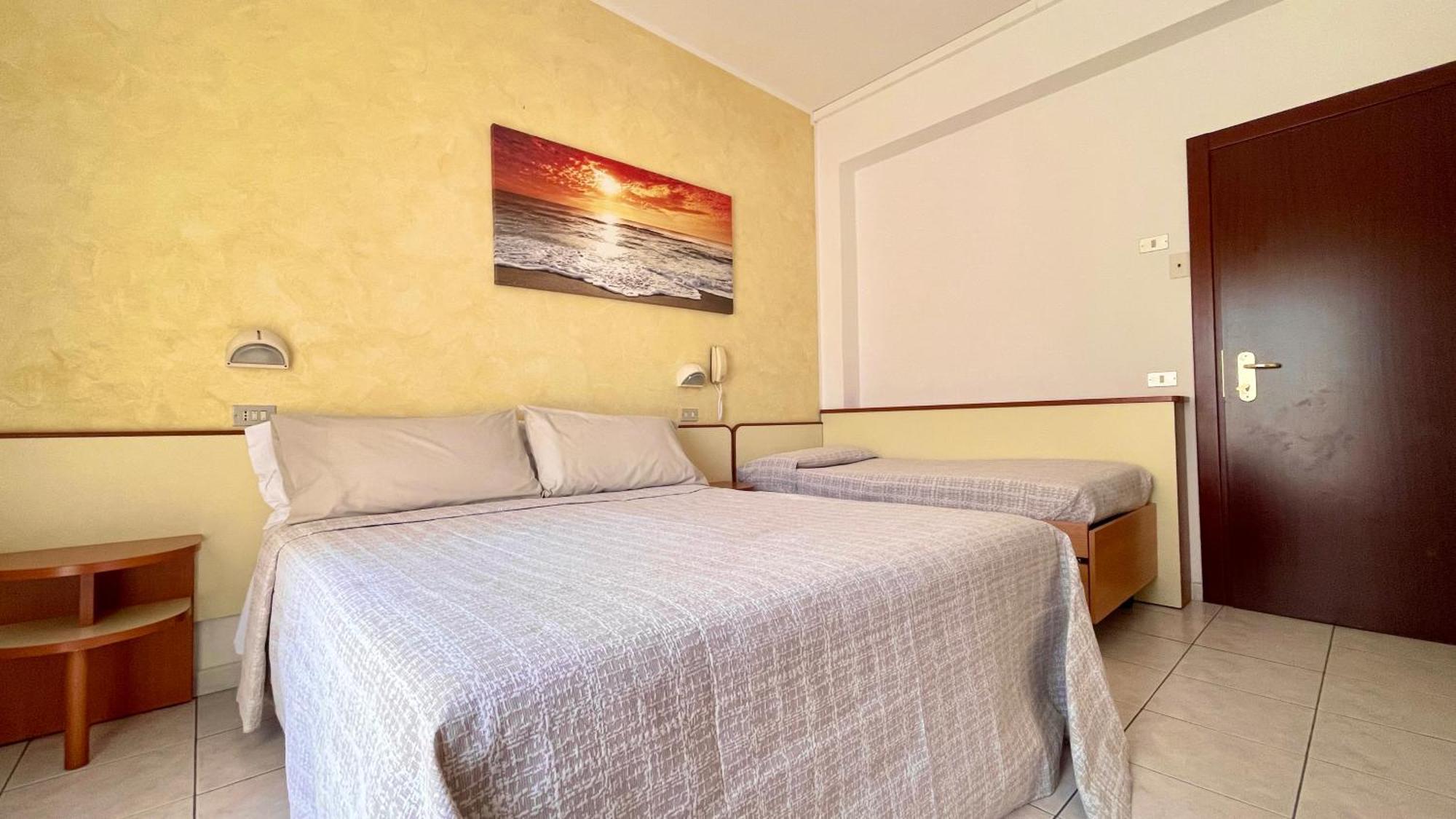 Hotel Zanella Cervia Exterior foto